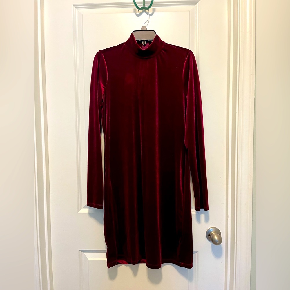 GB burgundy velvet mock neck short dress with stretch! New with tags